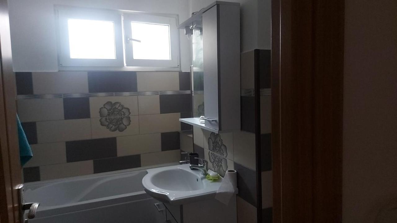 Studio Bulevardul Victoriei Μπρασόβ Εξωτερικό φωτογραφία